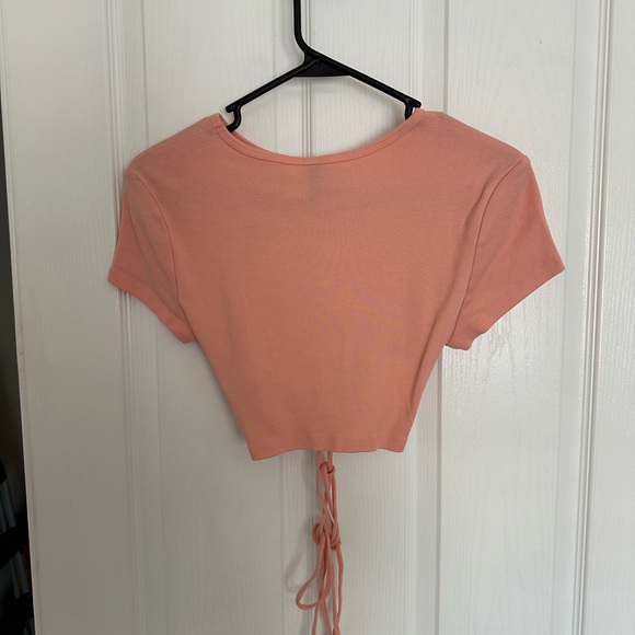 Light Pink/Peach Short Sleeved Top that Ties around - Picture 2 of 4